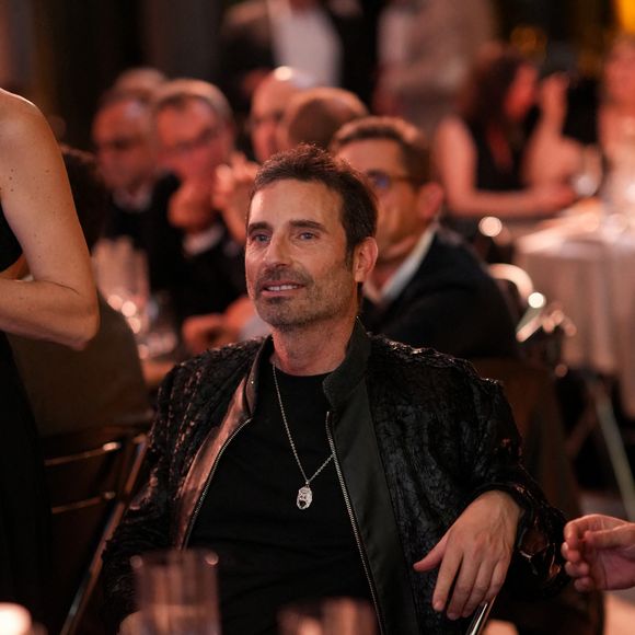 La soirée a réuni de nombreuses personnalités et récolté une belle somme d'argent. 

Richard Orlinski (ambassadeur de Hope, parrain du gala) lors de la soirée annuelle de gala de l'association Hope au pavillon Gabriel à Paris le 14 octobre 2025.

© Anne-Sophie Guebey / Bestimage