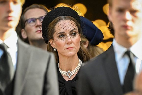 La famille royale durant les obsèques de la duchesse de Kent dans la cathédrale de Westminster à Londres le 16 septembre 2025. © Backgrid UK/ Bestimage