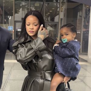 La jeune femme s'était récemment rendue au tribunal avec ses enfants, RZA et Riot.

Rihanna sort du tribunal de Los Angeles.

Photo : Backgrid USA / Bestimage
