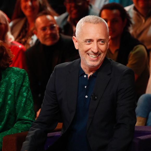 Exclusif - Gad Elmaleh lors de l'enregistrement de l'émission "Famille je vous aime" présentée par M. Drucker et qui sera diffusée le 13 juin 2025 sur France 3, aux Studios rive gauche à Paris, France, le 14 avril 2025. © Clovis-Gaffiot/Bestimage