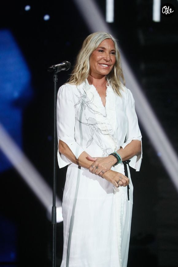 Connue pour sa discrétion concernant sa vie privée, Zazie a accepté de revenir sur une partie de son parcours personnel à l’occasion de cet entretien.

Exclusif - Zazie (Isabelle de Truchis de Varennes) - Enregistrement de l'émission "La fête de la Chanson française" au Dôme à Paris, présentée par L.Thilleman et A.Manoukian, et diffusée le 22 décembre sur France 3
© Christophe Clovis / Bestimage