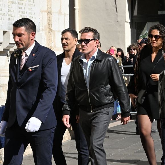 Steevy Boulay, Benjamin Castaldi, Julie Mercy, Alexia Laroche-Joubert - Obsèques de Loana Petrucciani dans la cathédrale Sainte-Réparate à Nice le 10 avril 2026. L'ancienne star de téléréalité a été retrouvée morte dans son appartement niçois par les autorités, le 25 mars dernier.
© Bruno Bebert / Bestimage