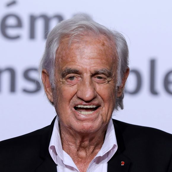 Cet objet symbolise leur amitié née au Conservatoire dans les années 1950.

Jean-Paul Belmondo au photocall de la cérémonie d'ouverture de la 10ème édition du Festival Lumière à Lyon, France, le 13 octobre 2018. © Dominique Jacovides/Bestimage