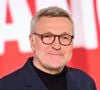 Cet événement est bien évidemment le départ d'Isabelle Mergault, sociétaire de l'émission depuis la fin des années 80.

Exclusif - Laurent Ruquier - Enregistrement de l'émission "Vivement Dimanche" au Studio Gabriel à Paris, France, le 1er octobre 2024, présentée par M.Drucker et diffusée le 3 novembre sur France 3. © Guillaume Gaffiot/Bestimage