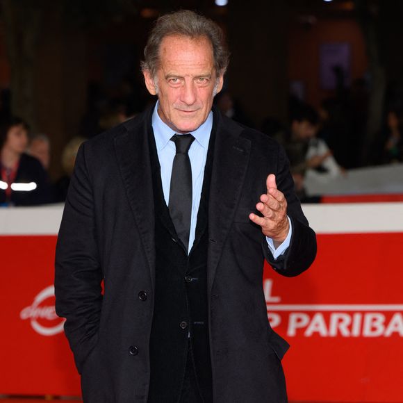 Les deux acteurs ont fait partie de longs-métrages qui ont entrainé la fermeture de la rue d'Ulm.

Vincent Lindon sur le tapis rouge du film "Le choix de Joseph Cross" en octobre 2024. © SGP / BESTIMAGE