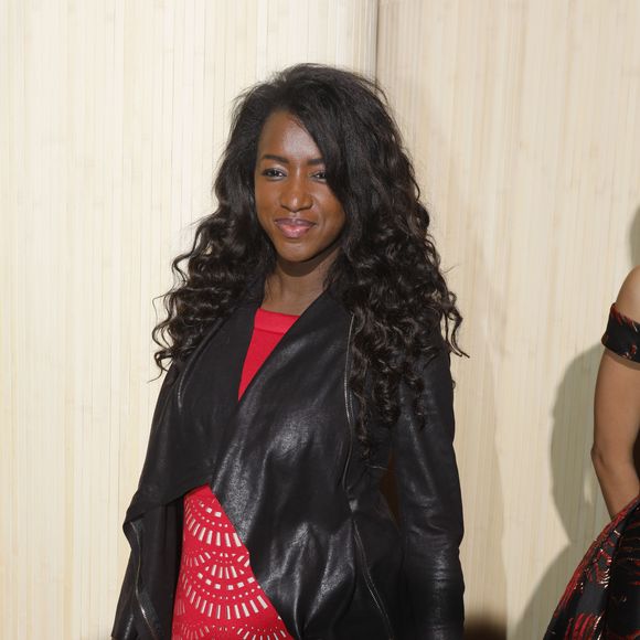Hapsatou Sy en backstage du défilé de mode prêt-à-porter "Christophe Guillarmé" automne-hiver 2020/2021 lors de la semaine de la mode à Paris, France, le 26 février 2020. © Veeren-Clovis/Bestimage