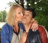 En secondes noces

Albert Kassabi (Bébert du groupe Les Forbans) avec sa femme Astrid déjeunent lors de l'émission "L'instant de Luxe " au restaurant l'Orangerie à Saint Cloud le 14 juillet 2020.

© Philippe Baldini / Bestimage