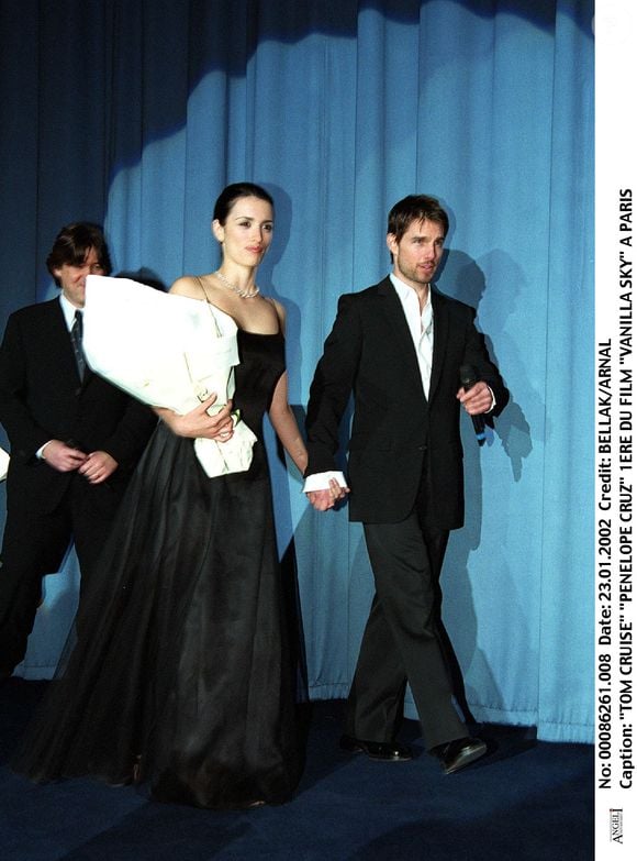 Tom Cruise et Penélope Cruz lores de la première du film "Vanilla Sky" à Paris.
©Bestimage