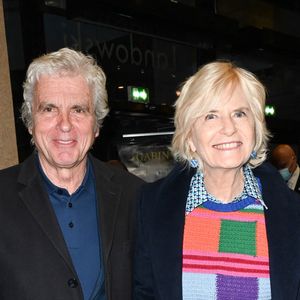 Le couple, ensemble depuis leur rencontre en 1984 lors d’un gala de la presse, vit discrètement à Vauvert dans le Gard.

Claude Sérillon et sa compagne Catherine Ceylac - Vernissage de l'exposition Jean Gabin à l'Espace Landowski / Musée des Années 30 à Boulogne-Billancourt le 8 mars 2022. © Coadic Guirev/Bestimage