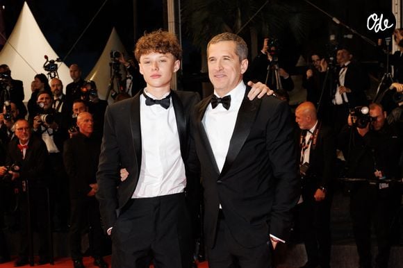 Marcel Canet et son père Guillaume Canet - Descente des marches du film « Karma » lors du 79ème Festival International du Film de Cannes, le 15 mai 2026. © Jacovides-Moreau / Bestimage