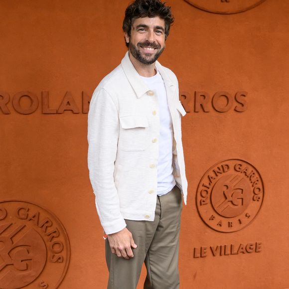 L'acteur y revient sur le divorce de ses parents

Agustín Galiana assiste aux Internationaux de France 2024 à Roland Garros le 30 mai 2024 à Paris, France. Photo by Laurent Zabulon/ABACAPRESS.COM