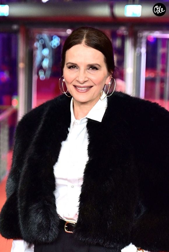 Juliette Binoche à la première du film "Queen at Sea" lors de la 76ème édition du festival international du film de Berlin (La Berlinale 2026), le 17 février 2026. 

© Romain Doucelin / Bestimage