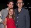 Dany Boon (réalisateur du film) avec sa fille Sarah qu’il a fait jouer dans le film et son fils Eytan - Avant-première du film "La Vie pour de vrai" au cinéma Pathé Wepler à Paris le 18 avril 2023. © Bertrand Rindoff / Bestimage