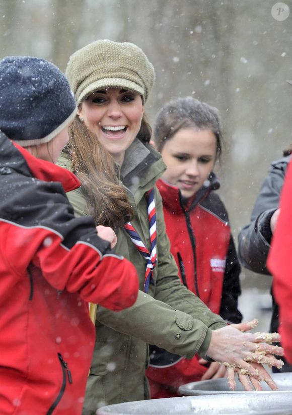 Kate Middleton (Catherine), la duchesse de Cambridge, enceinte, a pris part a un entrainement de benevoles de l'Association des Scouts au Great Tower Scout Camp pres de Newby Bridge, en Cumbrie, Angleterre, le 22 mars 2013.
EXPRESS SYNDICATION / BESTIMAGE