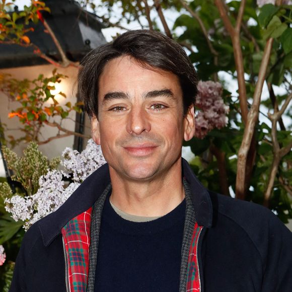 Julian Bugier - Remise du prix littéraire "Closerie des Lilas" à la Closerie des Lilas, à Paris le 25 avril 2024. Le prix littéraire de la Closerie des Lilas a été décerné à la romancière Arièle Butaux pour son livre "le cratère". © Christophe Clovis / Bestimage