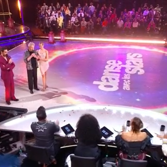 "Je suis assez d'accord avec ce qu'il vient d'être dit. Mathématiquement, ça n'a pas joué parce que l'écart était quand même gentil mais dans l'esprit du vote du public, je pense que ça a joué", a-t-il déclaré sur Europe 2.

Nelson Monfort éliminé de "Danse avec les stars" après avoir reçu la note de "2" de la part de Chris Marques. TF1