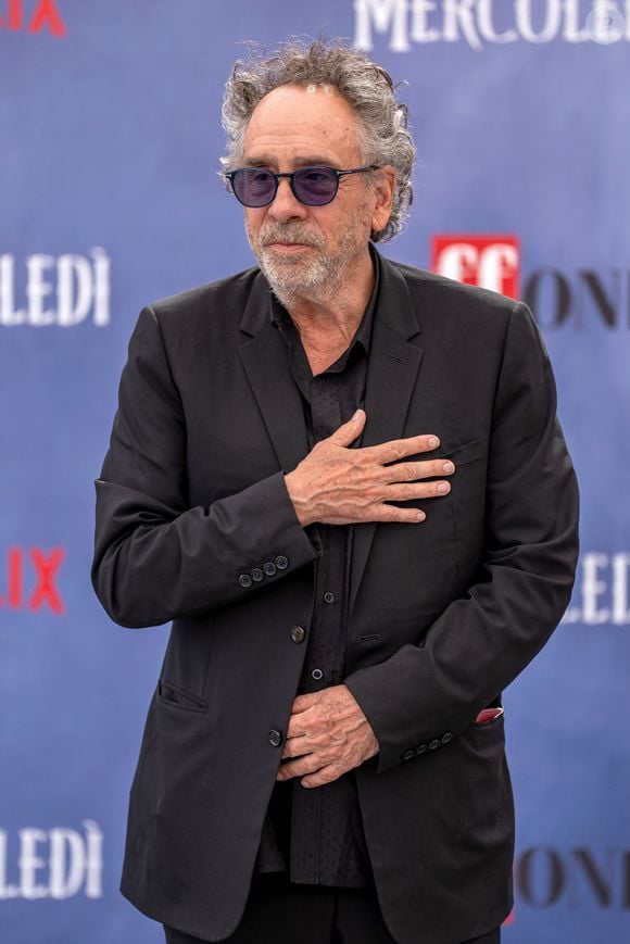 D’après "Paris Match", leurs emplois du temps incompatibles et le fait qu'ils ne vivent pas dans la même ville, Londres pour lui, Paris pour elle, ont fragilisé leur relation. 

Monica Bellucci et son compagnon Tim Burton lors du 55ème édition du Giffoni Film Festival, le 25 juillet 2025 @SGP / BESTIMAGE