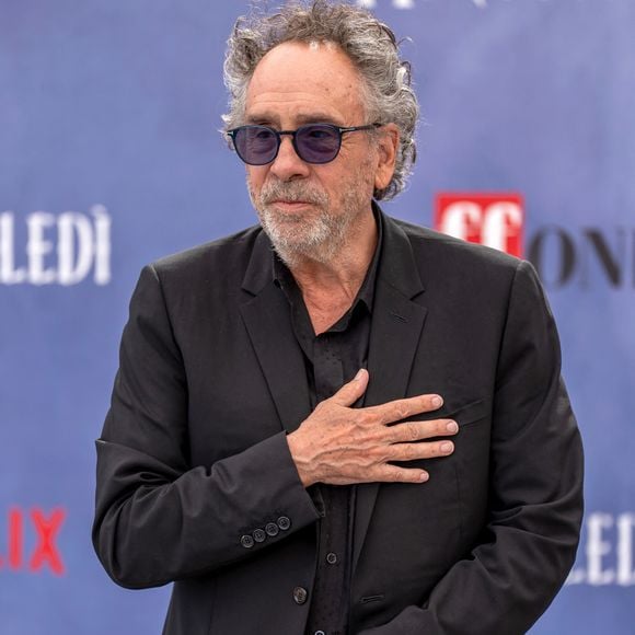 D’après "Paris Match", leurs emplois du temps incompatibles et le fait qu'ils ne vivent pas dans la même ville, Londres pour lui, Paris pour elle, ont fragilisé leur relation. 

Monica Bellucci et son compagnon Tim Burton lors du 55ème édition du Giffoni Film Festival, le 25 juillet 2025 @SGP / BESTIMAGE