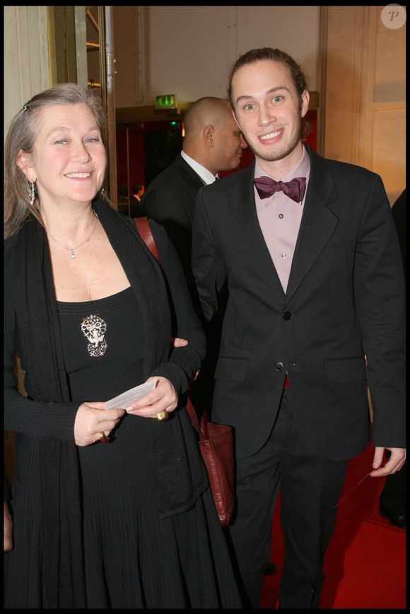 Darius Langmann et sa mère Sylvie - Archives - 34ème cérémonie des César au Théâtre du Chatelet - 2009 (RINDOFF-BORDE / BESTIMAGE).