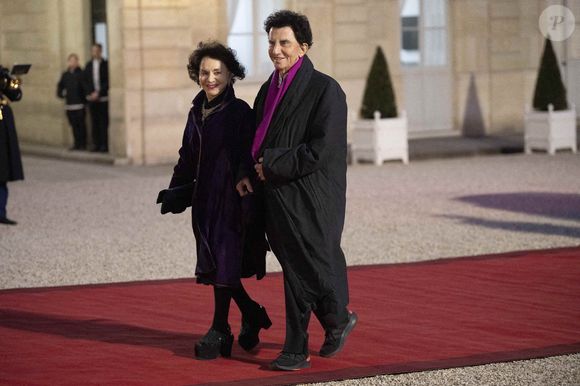 L'ancien ministre français Jack Lang (à droite) et son épouse Monique Lang arrivent pour un dîner d'Etat au Palais de l'Elysée à Paris le 12 mars 2025. Photo par Eliot Blondet/ABACAPRESS.COM