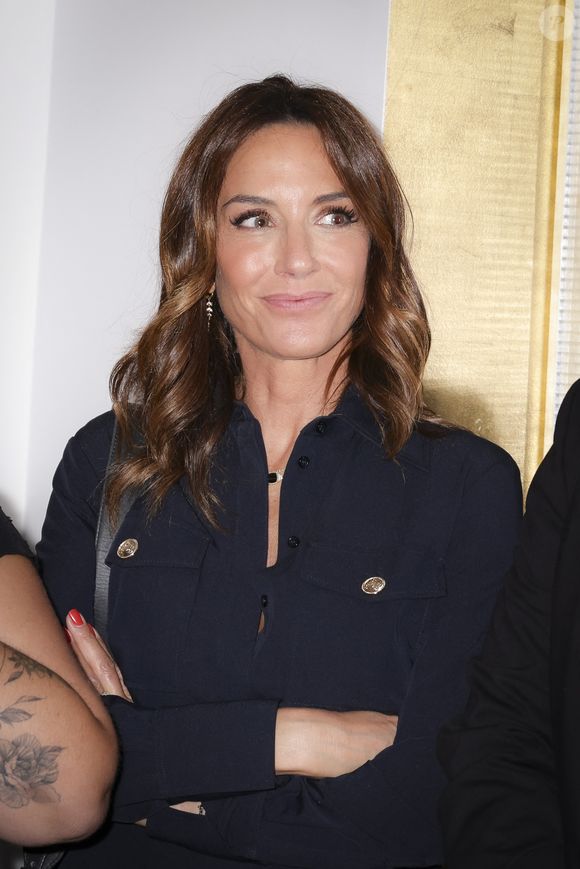 Pour rappel, la présentatrice a récemment effectué son retour à l'antenne après plusieurs années d'absence pour présenter l'émission "Puremédias l’Hebdo" sur T18

Virginie Guilhaume, lors de la présentation de l'oeuvre "No Judgement here" de Philippe Shangti avec l'équipe du film "Un p'tit truc en plus" au studio Harcourt à Paris le 4 juin 2025.
© Jack Tribeca / Bestimage