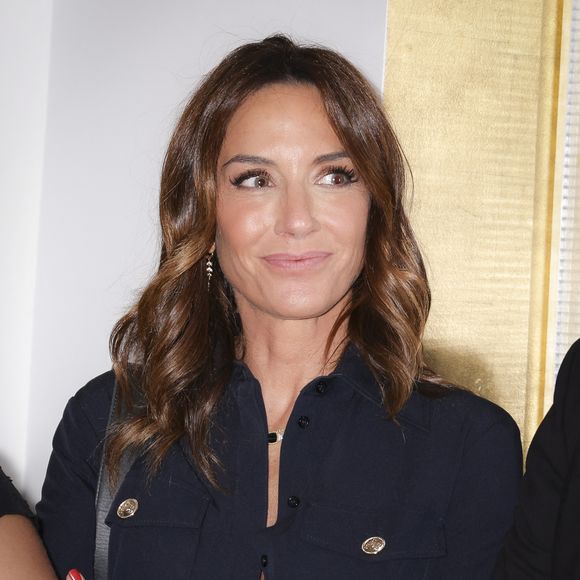 Pour rappel, la présentatrice a récemment effectué son retour à l'antenne après plusieurs années d'absence pour présenter l'émission "Puremédias l’Hebdo" sur T18

Virginie Guilhaume, lors de la présentation de l'oeuvre "No Judgement here" de Philippe Shangti avec l'équipe du film "Un p'tit truc en plus" au studio Harcourt à Paris le 4 juin 2025.
© Jack Tribeca / Bestimage