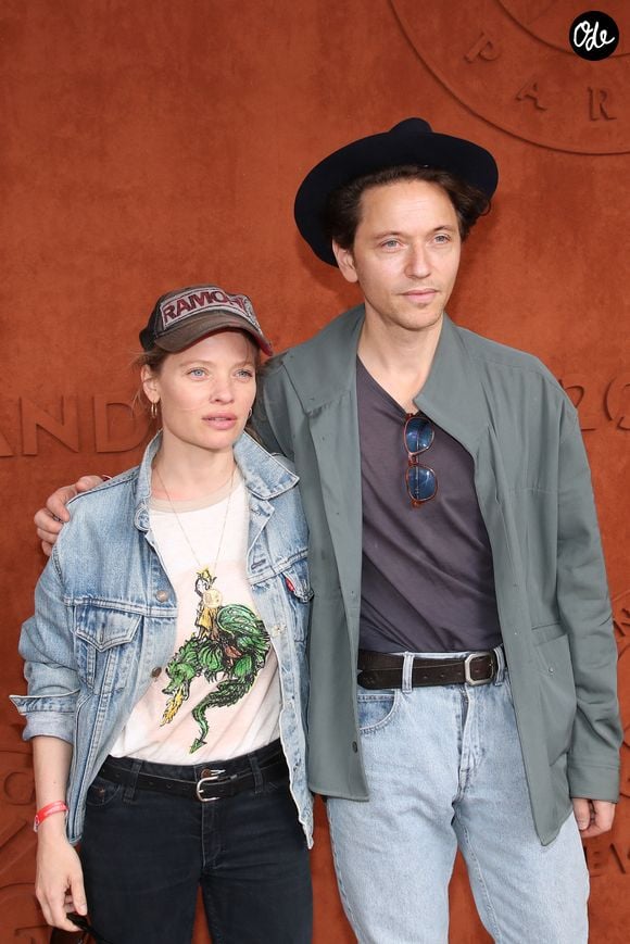 Mélanie Thierry et Raphaël - au village (Jour 5) lors des Internationaux de France de Tennis de Roland Garros 2022. Paris, le 26 mai 2022. © Bertrand Rindoff Petroff / Bestimage