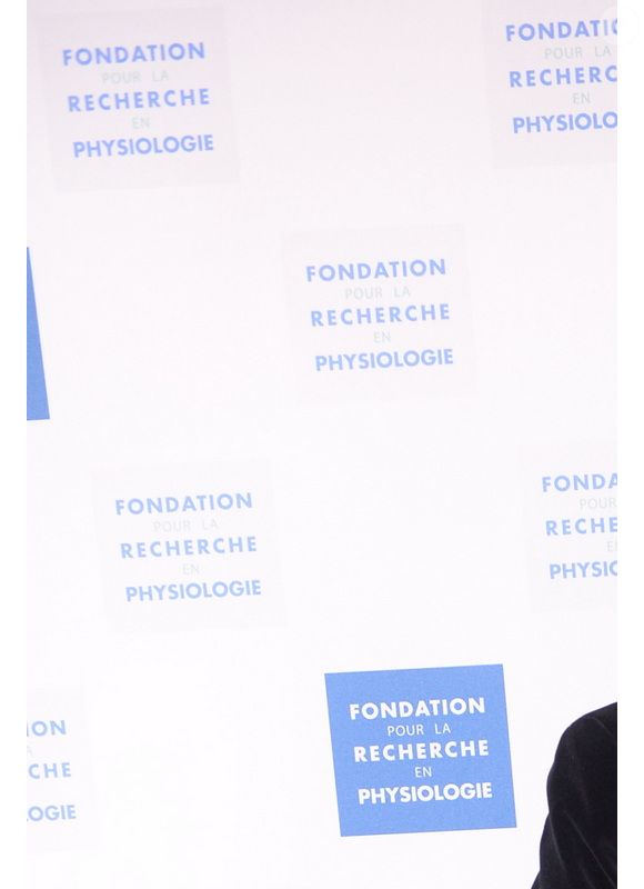 Louis Bertignac et sa femme Laetitia Brichet lors du photocall et du cocktail de la soirée des "Stéthos d'or" à l'hôtel Four Seasons George V à Paris© Bellak-Guirec/Bestimage