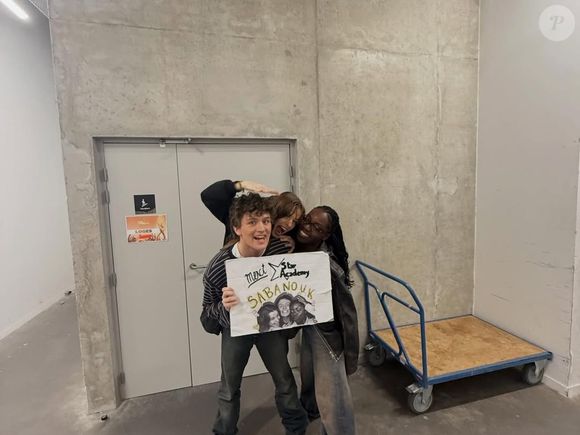 Cette absence s'ajoute à celle de Sarah, qui a récemment dû annuler deux dates à Marseille pour protéger ses cordes vocales sur ordre médical.

Bastiaan sur Instagram.