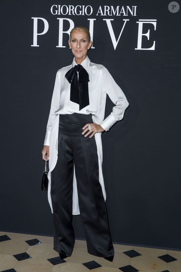 Ces shows inédits ont été automatiquement injectés dans la prévente "artiste" qui a débuté aujourd'hui et se terminera ce jeudi 9 avril à minuit.

Celine Dion au photocall du défilé de mode Haute-Couture printemps-été 2019 "Giorgio Armani Prive Haute Couture" à Paris. Le 22 janvier 2019
© Olivier Borde / Bestimage
