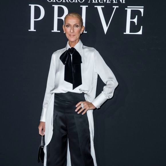 Ces shows inédits ont été automatiquement injectés dans la prévente "artiste" qui a débuté aujourd'hui et se terminera ce jeudi 9 avril à minuit.

Celine Dion au photocall du défilé de mode Haute-Couture printemps-été 2019 "Giorgio Armani Prive Haute Couture" à Paris. Le 22 janvier 2019
© Olivier Borde / Bestimage