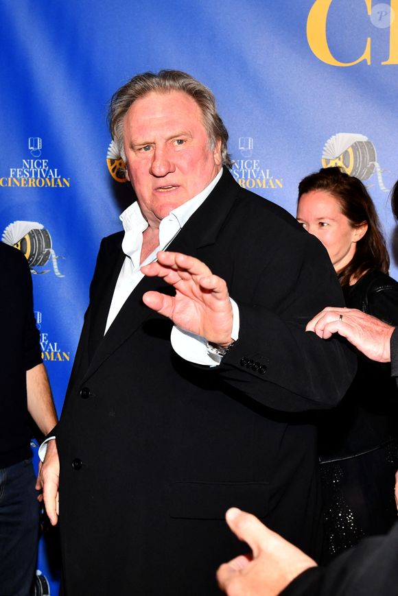 Gérard Depardieu lors de la soirée de clôture de la 3eme édition du Festival Cinéroman à Nice, le 24 octobre 2021. C'est avec la remise des prix et la projection en avant première du film Goliath, réalisé par F.Tellier, que Cinéroman s'est achevé avec en invité surprise, G.Depardieu. © Bruno Bebert / Bestimage