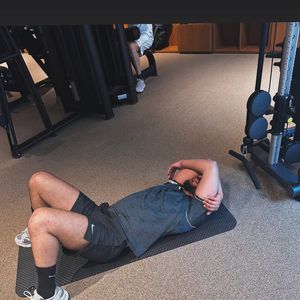 Slimane a choisi un coach de renommée pour ses entrainements sportifs. Capture d'écran Instagram