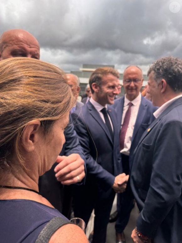 Exclusif - Stéphane Plaza, en voyage d'affaire pour trouver de nouveaux franchisés à Île Maurice, a reçu une invitation du président Emmanuel Macron à l'occasion de l'inauguration du nouveau site de l'Ambassade de France à Maurice à l'immeuble "The Workplace", Moka-Telfair, le vendredi 21 novembre 2025. © Bestimage