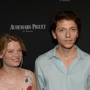 "À chaque film, je la découvre avec fascination dans une nouvelle vie, avec un autre mec ou une femme, d’autres enfants ; parfois je la vois mourir... Et à chaque fois, j’ai le cœur dans un état pas possible..."

Exclusif - Mélanie Thierry et son compagnon le chanteur Raphael (Raphaël Haroche) - La maison Audemars Piguet a célébré le lancement de la nouvelle Millenary Femme au Carreau du Temple à Paris le 6 juillet 2015 © RACHID BELLAK / BESTIMAGE