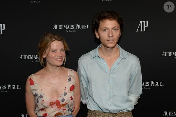 "À chaque film, je la découvre avec fascination dans une nouvelle vie, avec un autre mec ou une femme, d’autres enfants ; parfois je la vois mourir... Et à chaque fois, j’ai le cœur dans un état pas possible..."

Exclusif - Mélanie Thierry et son compagnon le chanteur Raphael (Raphaël Haroche) - La maison Audemars Piguet a célébré le lancement de la nouvelle Millenary Femme au Carreau du Temple à Paris le 6 juillet 2015 © RACHID BELLAK / BESTIMAGE