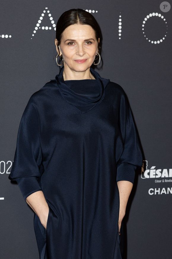 Auprès de Libération, l'actrice a déclaré : " Mon corps s’est levé tout seul (rires). Le cinéma d’auteur, il faut le défendre, il ne découle pas d’une logique de pure rentabilité"

Juliette Binoche - Photocall de la soirée des révélations des Cesar 2023 au Trianon à Paris le 16 janvier 2023. © Olivier Borde/Bestimage