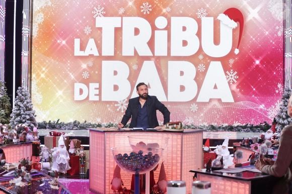 Exclusif - Cyril Hanouna sur le plateau de l'émission "Touche pas à mon poste" (TPMP) diffusée en direct sur C8 le 17 décembre 2024.

© Jack Tribeca / Bestimage