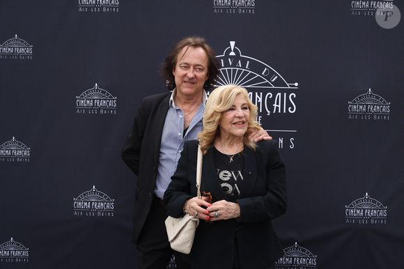 Ne surtout pas fouiller dans le téléphone de l'autre 

Exclusif - Jean-Christophe Molinier et sa femme Nicoletta - Photocall de la 3ème édition du Festival du Cinéma Français et de la Gastronomie d'Aix-les-Bains. Le 8 juin 2024
© Denis Guignebourg / Bestimage