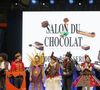 Pour cette édition, le thème est la comédie musicale.

Priscilla Betti, Manon Pasquier, Gwendal Marimoutou, Victor Jouin,  Jeremy Charvet,  Philippine Lavrey, Sébastien Agius, Florence Coste, Robin Morgenthaler, La Big Bertha 
Pour célébrer ses 30 ans, le Salon du Chocolat de Paris réinvente son mythique défilé de robes en chocolat autour d’une thématique inédite : la Comédie Musicale, à Paris mardi 28 octobre 2025. © Christophe Aubert via Bestimage