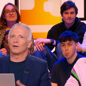 Samuel Etienne évoque le départ d'Olivier Minne dans "C Médiatique", le 4 mai 2025, sur France 5