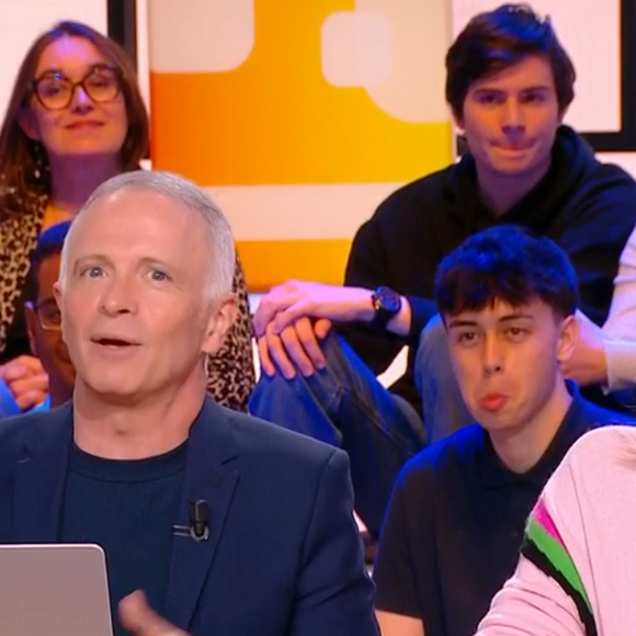 Samuel Etienne évoque le départ d'Olivier Minne dans "C Médiatique", le 4 mai 2025, sur France 5