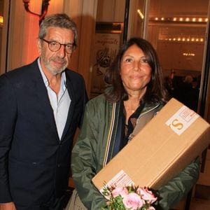 Michel Cymes et sa femme Nathalie lors de la soirée de gala "Enfance Majuscule" au profit de l'enfance maltraitée à la Salle Gaveau à Paris le 7 octobre 2024.
Enfance Majuscule milite activement pour une libération de la parole des victimes, et pour une réelle prise en compte par les pouvoirs publics des violences et des maltraitances quotidiennes subies par les enfants.© Philippe Baldini / Bestimage