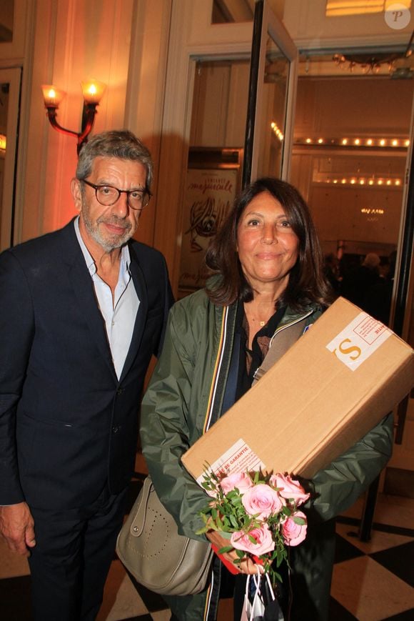 Michel Cymes et sa femme Nathalie lors de la soirée de gala "Enfance Majuscule" au profit de l'enfance maltraitée à la Salle Gaveau à Paris le 7 octobre 2024.
Enfance Majuscule milite activement pour une libération de la parole des victimes, et pour une réelle prise en compte par les pouvoirs publics des violences et des maltraitances quotidiennes subies par les enfants.© Philippe Baldini / Bestimage