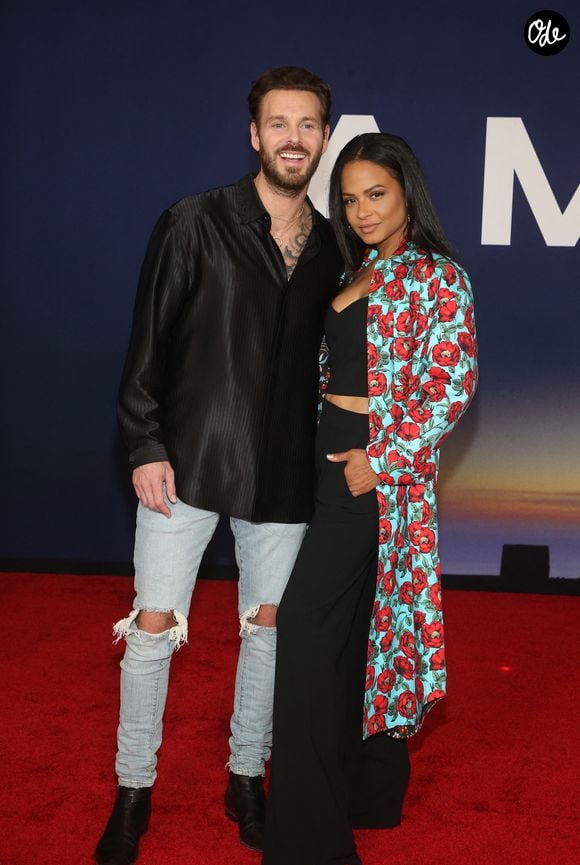 Matt Pokora et sa femme Christina Milian au photocall lors de la première du film "Ambulance" à Los Angeles le 4 avril 2022. © Broadimage / Bestimage