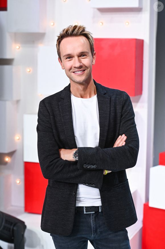 Exclusif - Cyril Féraud - Enregistrement de l'émission Vivement dimanche au studio Gabriel, présentée par M.Drucker et diffusée sur France 3 le 05 novembre 2023.
© Guillaume Gaffiot / Bestimage