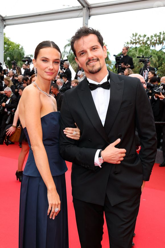 Cassandre Verdier et son compagnon Juan Arbelaez - Montée des marches du film " Partir un jour " pour la cérémonie d'ouverture du 78ème Festival International du Film de Cannes, au Palais des Festivals à Cannes. Le 13 mai 2025
© Jacovides-Moreau / Bestimage