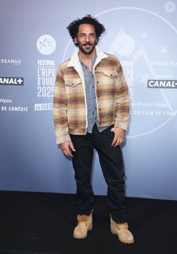 Tomer Sisley lors de la 28ème édition du Festival international du film de comédie de l'Alpe d'Huez le 16 janvier 2025.

© Dominique Jacovides / Bestimage