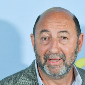 Kad Merad lors de la première du film « Cent Millions » à Paris, en France, le 17 mars 2025. Photo : Aurore Marechal/ABACAPRESS.COM