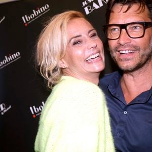 Plus de vingt ans après leur coup de foudre, cette tribu XXL, agrandie par des jumeaux, continue de prouver que les belles histoires existent, même face au scepticisme.

Elodie Gossuin et son mari Bertrand lors de la représentation du spectacle "Josephine Baker - Le Musical" à Bobino, Paris le 6 juin 2025.

© Cédric Perrin / Bestimage